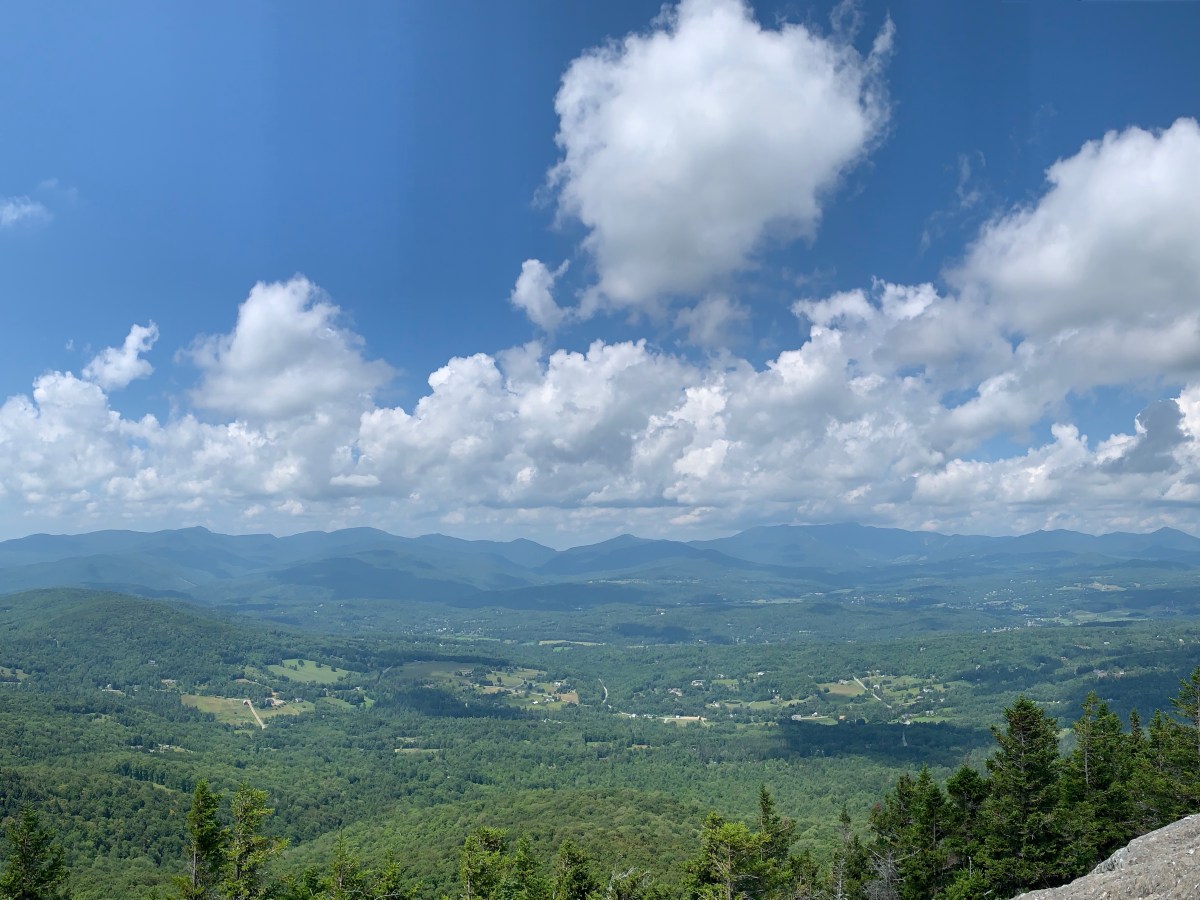 Hiking in Vermont: Stowe&nbsp;Pinnacle